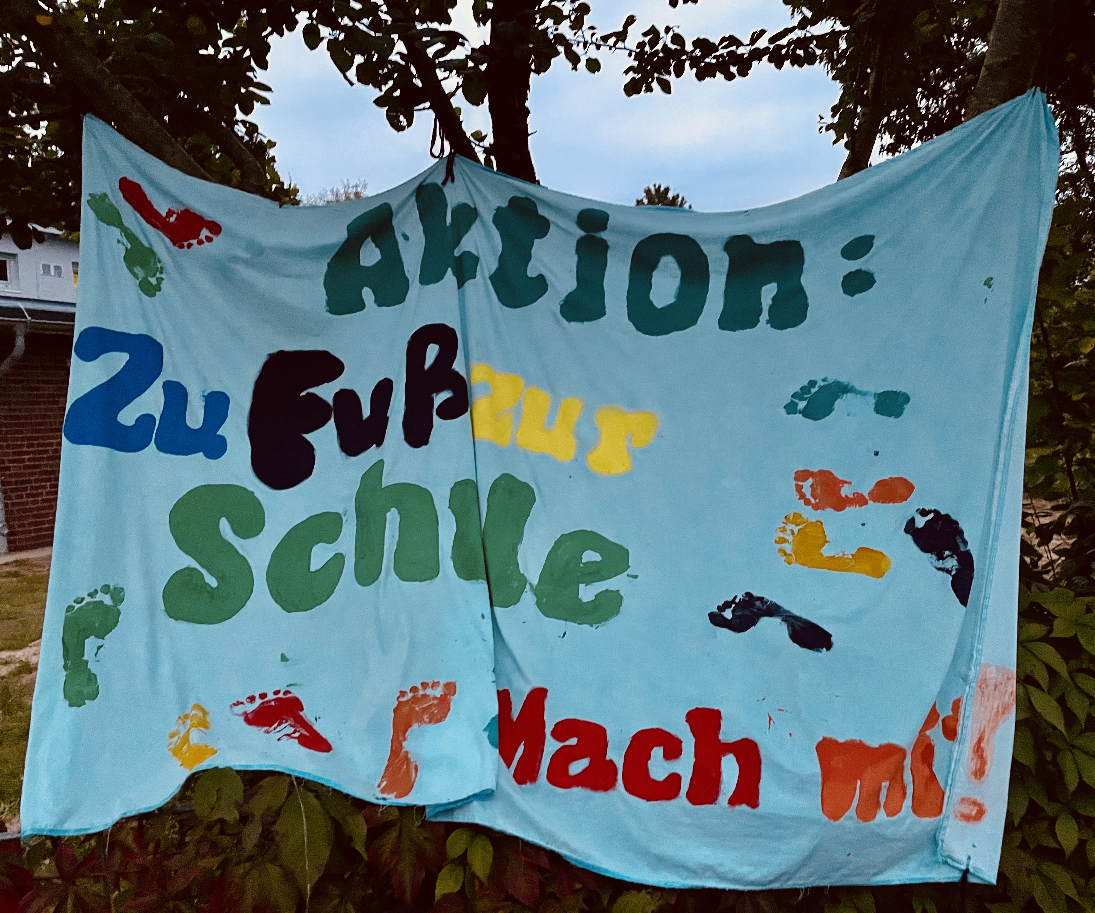 zu Fuß zur Schule